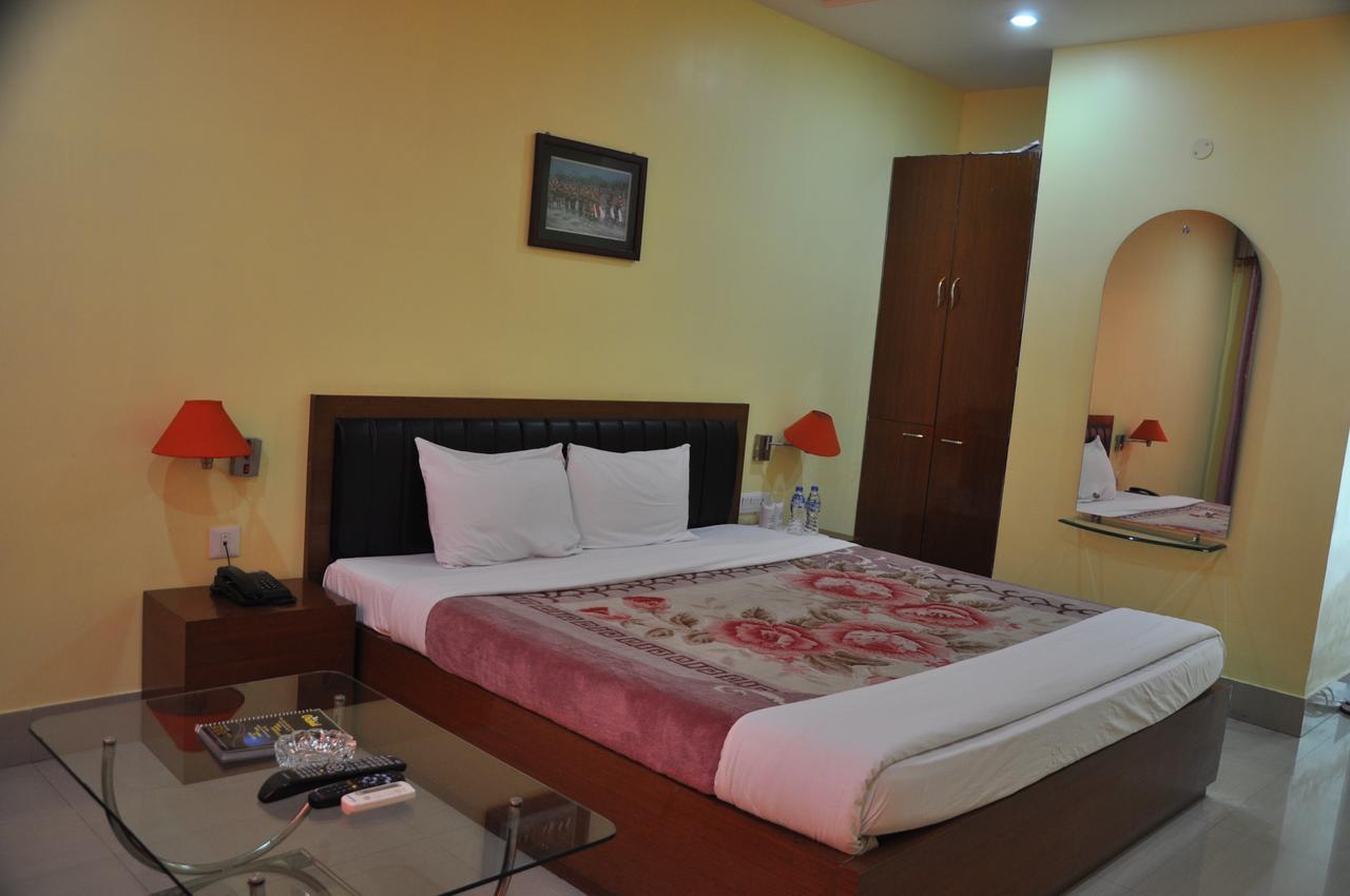 Hotel Dooars Mountain Alipur Duar Bagian luar foto