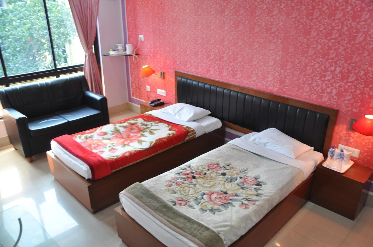 Hotel Dooars Mountain Alipur Duar Bagian luar foto