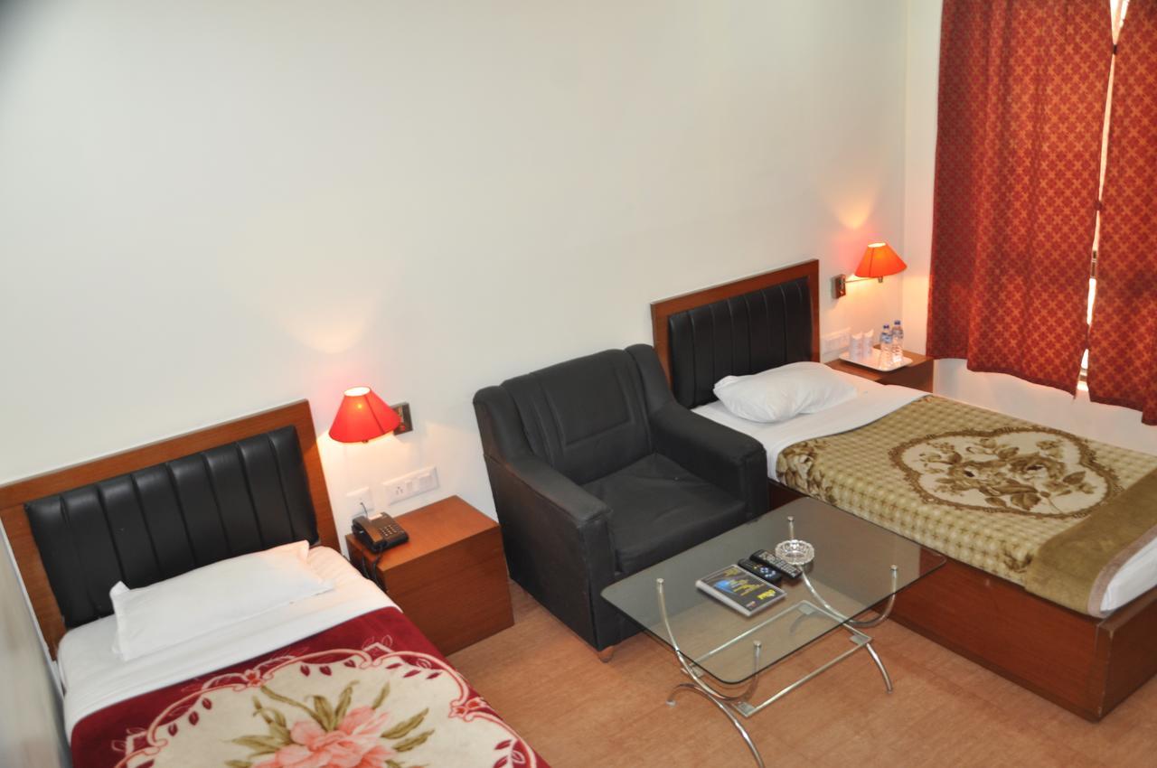 Hotel Dooars Mountain Alipur Duar Bagian luar foto